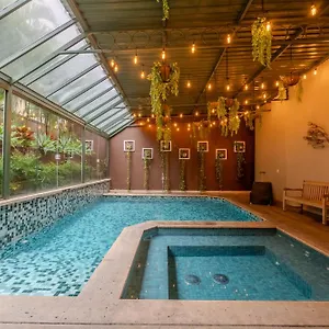 4* Hotel Heritage